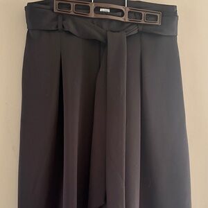 Beautiful wide leg soft pant size M no flaws belt removable side zipper